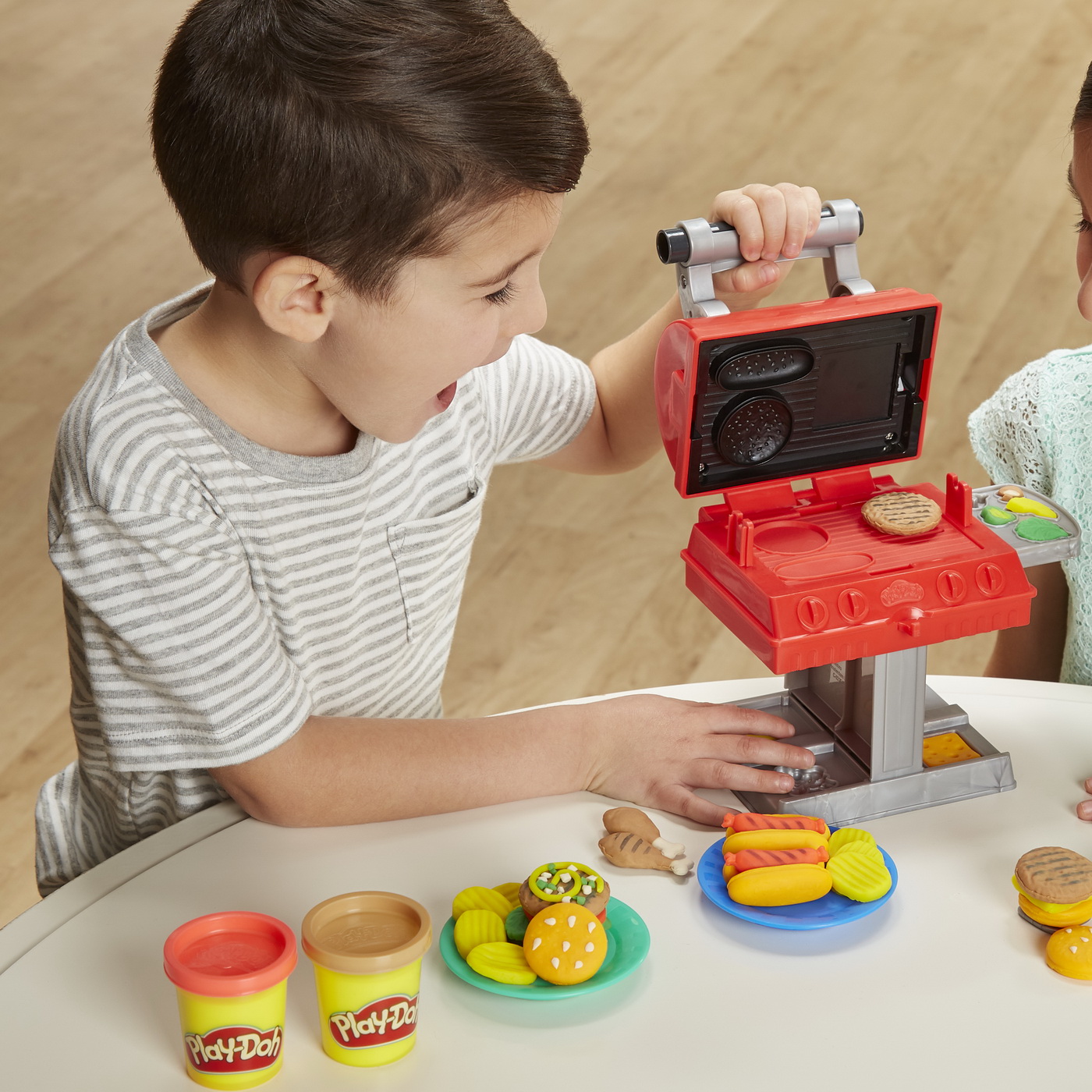 Set plastilina - Play-Doh Kitchen Creations: Grill \'n Stamp | Hasbro - 3 | YEO