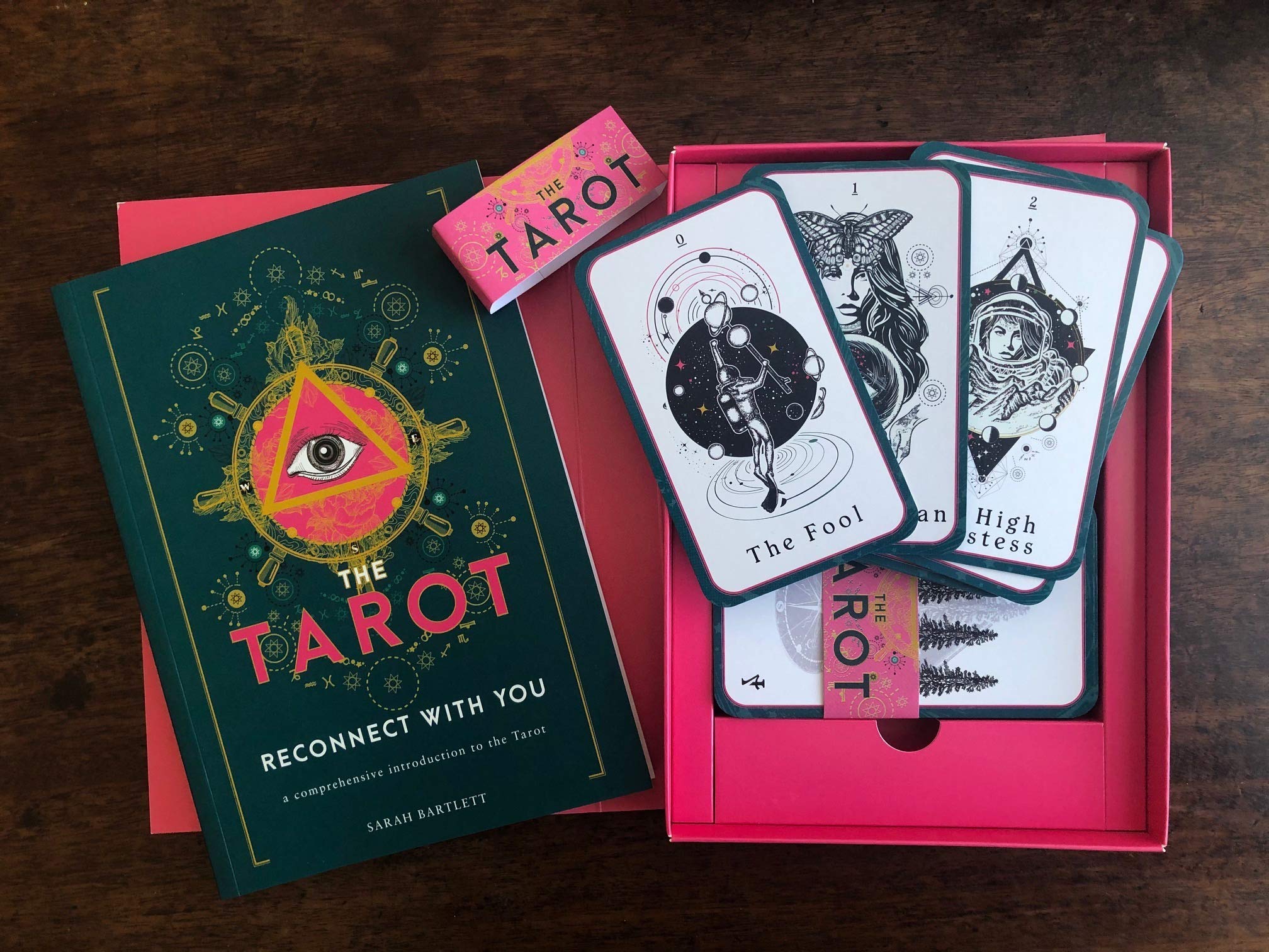 The Tarot: Reconnect With You | Sarah Bartlett - 2 | YEO