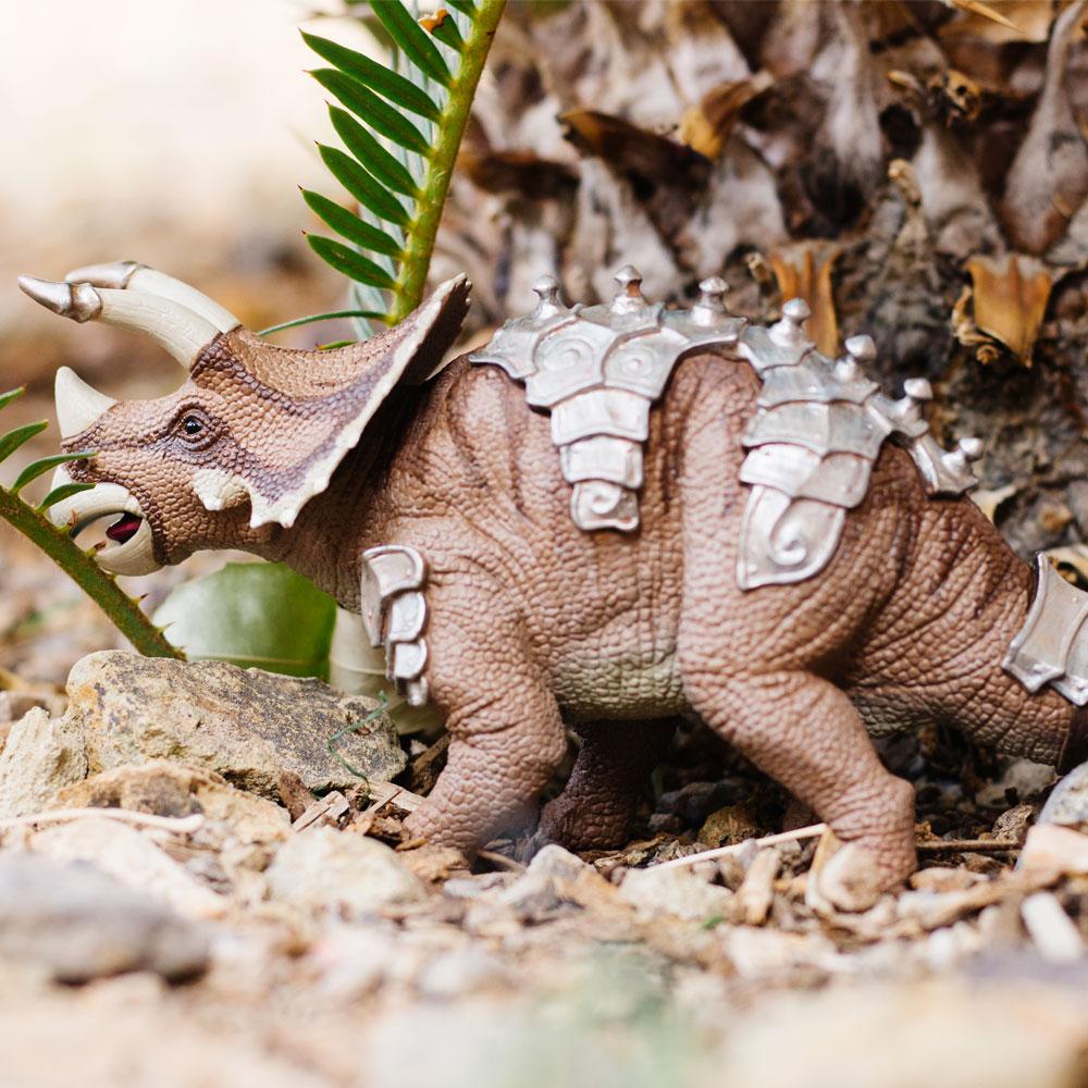 Figurina - Armored Triceratops | Safari - 2 | YEO