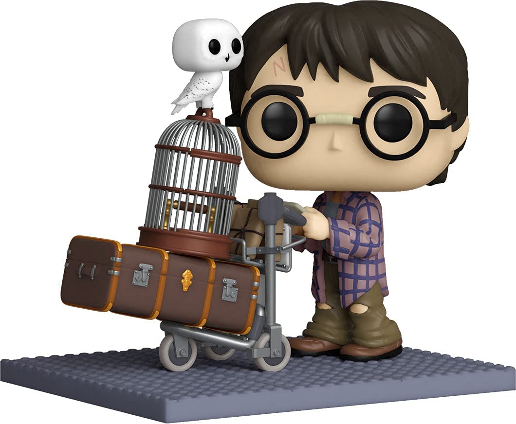 Figurina - Harry Potter - Harry Pushing Trolley | Funko