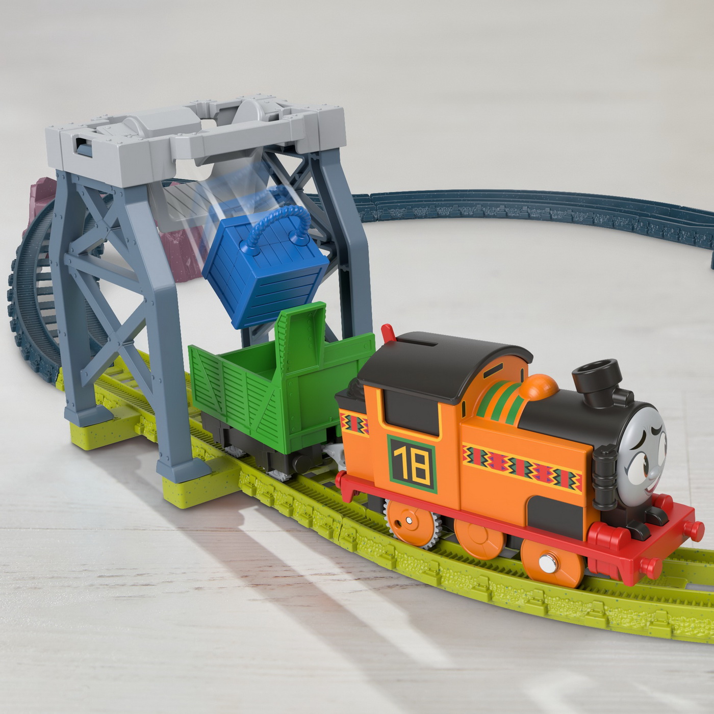 Set de joaca - Locomotiva Nia Motorizata si Accesorii | Fisher-Price - 3