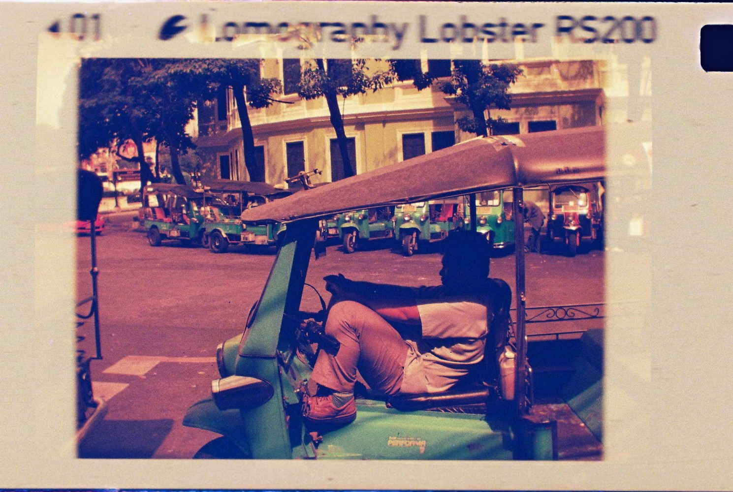 Film foto - Lobster Redscale 110 | Lomography - 4 | YEO