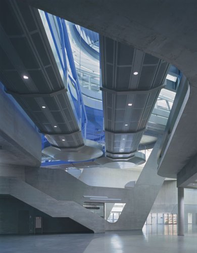 Zaha Hadid. BMW Central Building | Todd Gannon - 3 | YEO