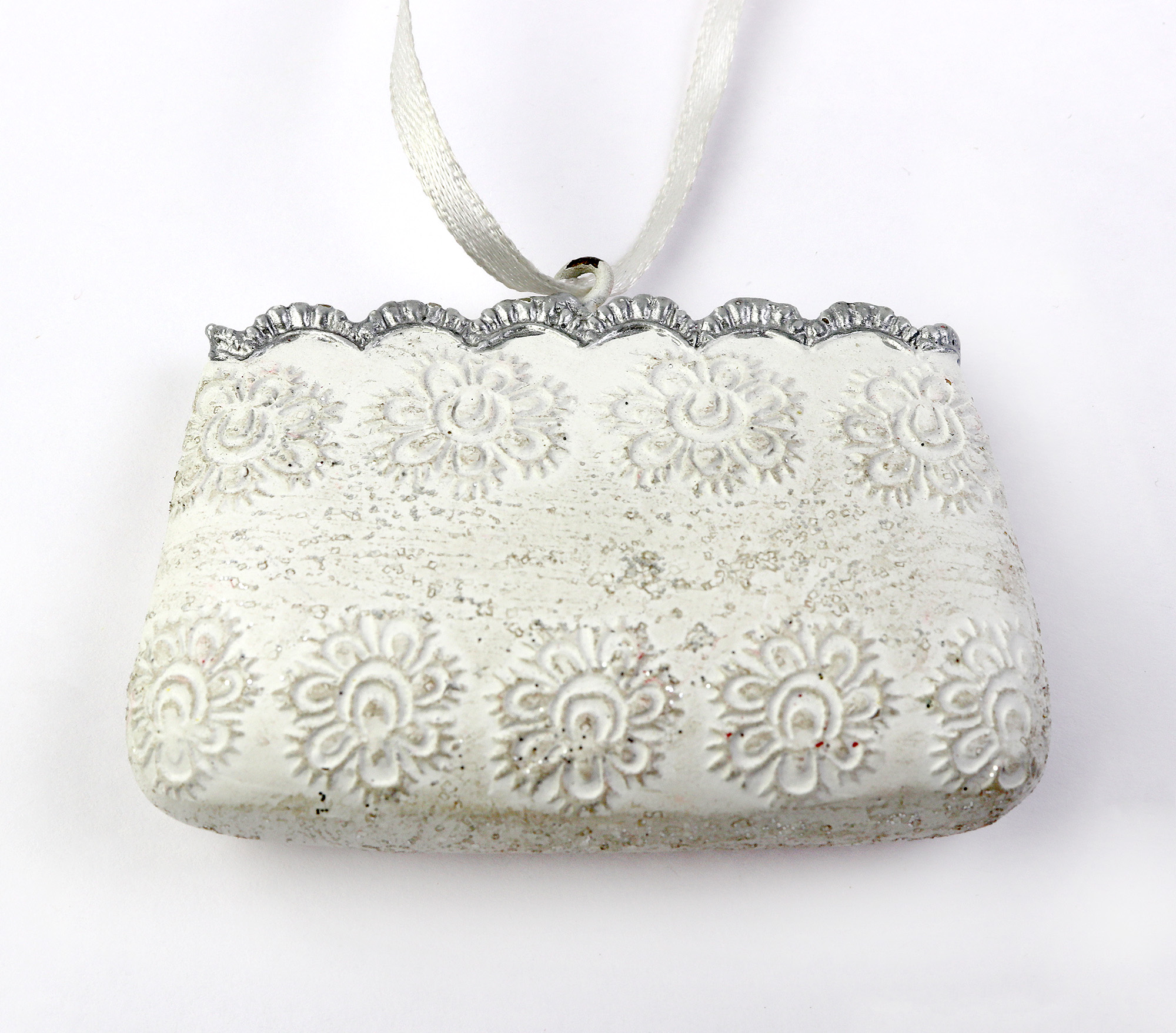 Decoratiune Craciun - Ceramic Purse on String, white/silver 6x4cm | Drescher