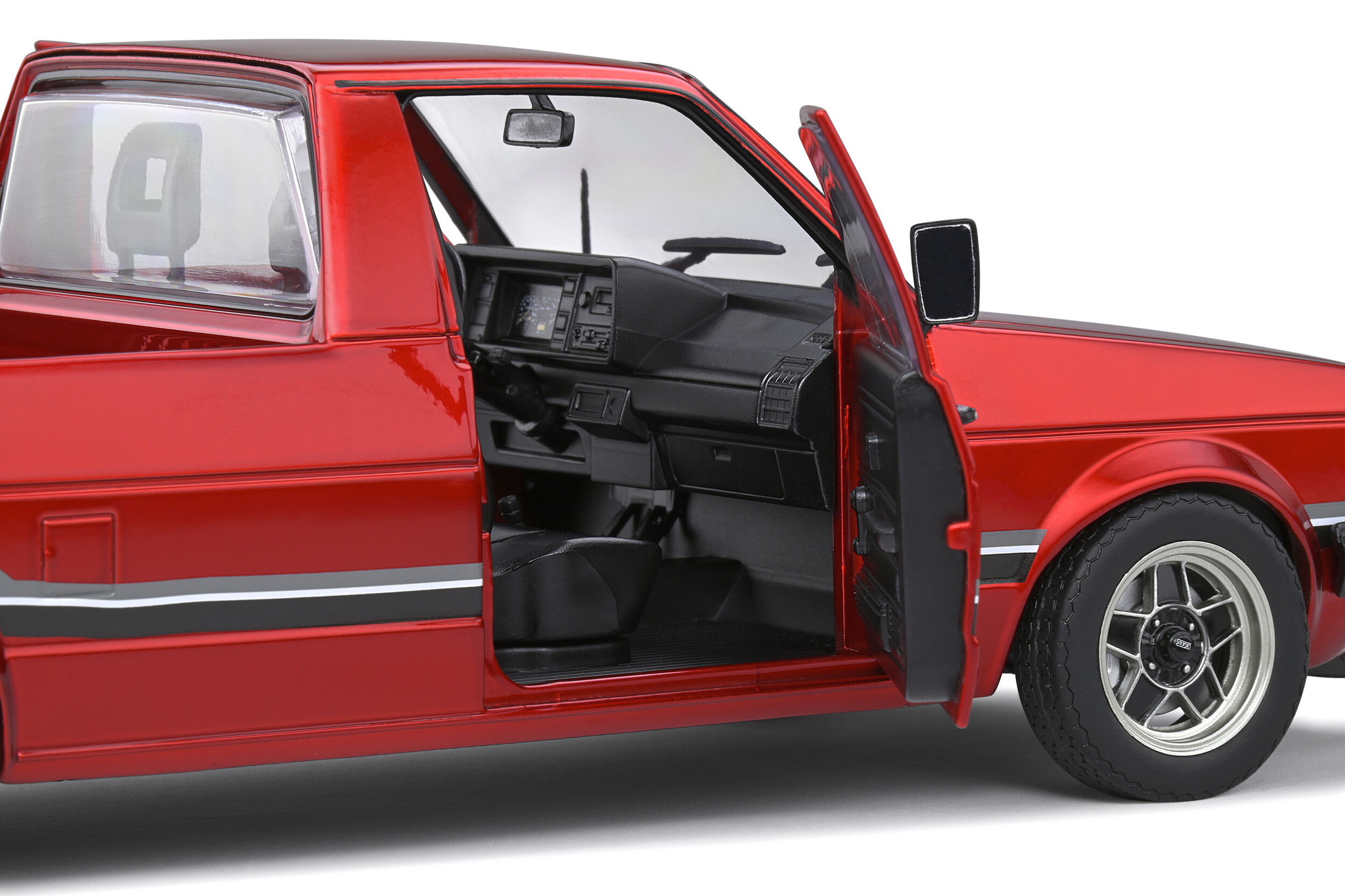 Macheta - Volkswagen Caddy MK.1 Rosu 1982, Scara 1:18 | Solido - 4