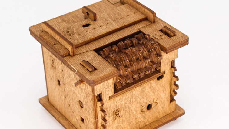 Joc de logica - Cluebox - Escape Room in a Box: Schrodinger's Cat | iDventure image1
