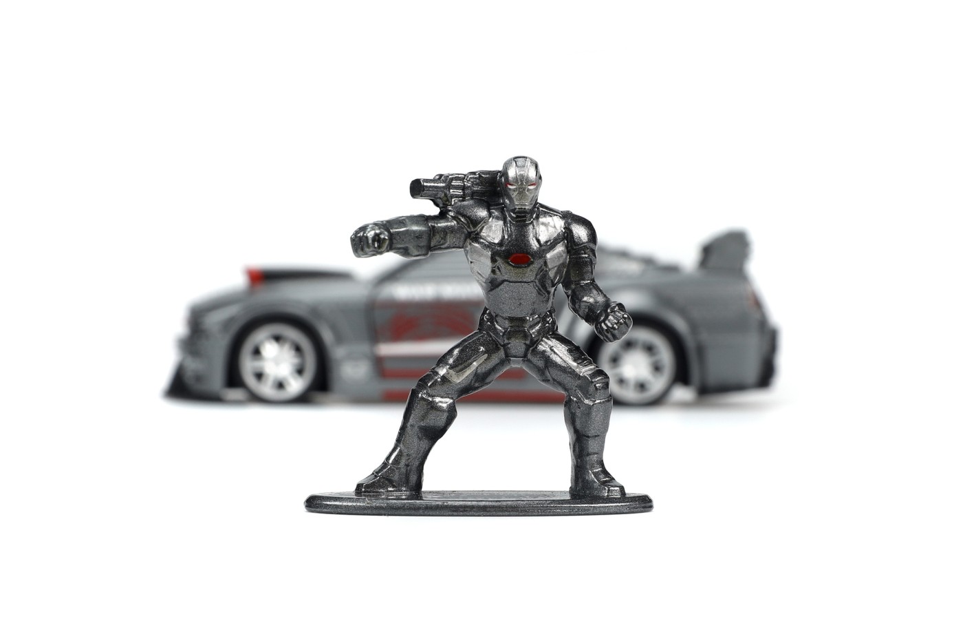 Set figurina si masinuta - War Machine & 2006 Ford Mustang GT | Jada Toys - 3 | YEO