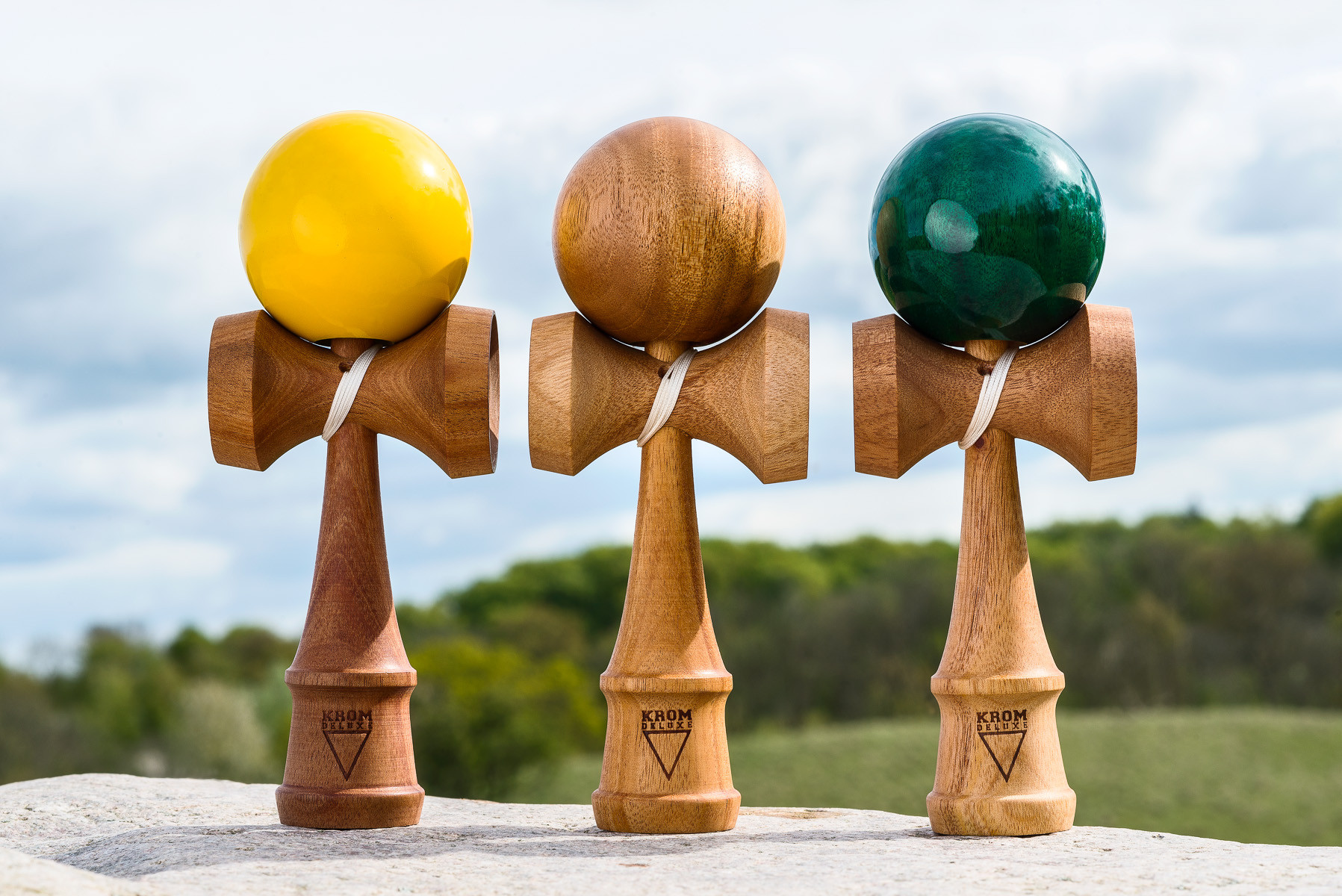 Joc de indemanare - Kendama - Krom Deluxe V3 Gem Series, Emerald Mahogany | Krom