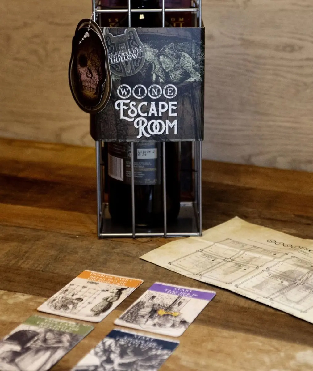 Joc - Wine Escape Room Escape Sugarskull Hollow | Boxer - 4 | YEO