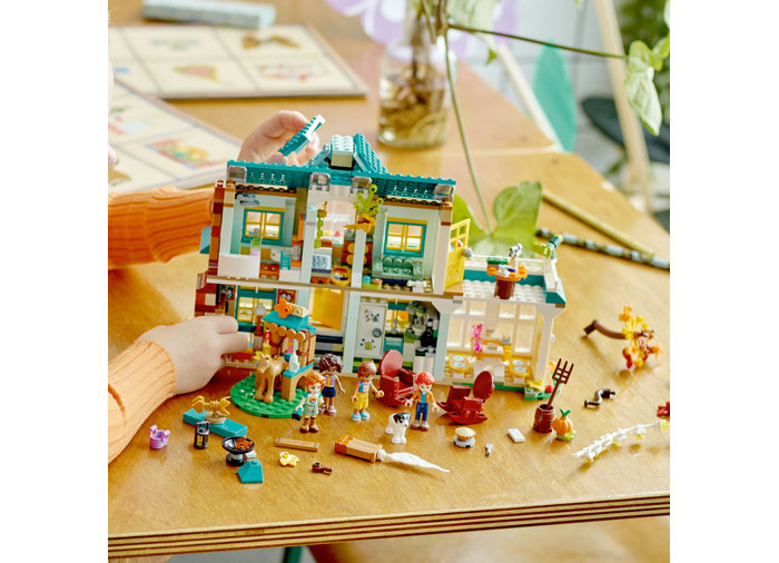 LEGO Friends 41730 - Casa lui Autumn, 853 piese | LEGO - 2 | YEO