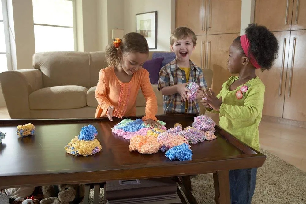 Set spuma de modelat cu sclipici 4 culori - Playfoam | Educational Insights