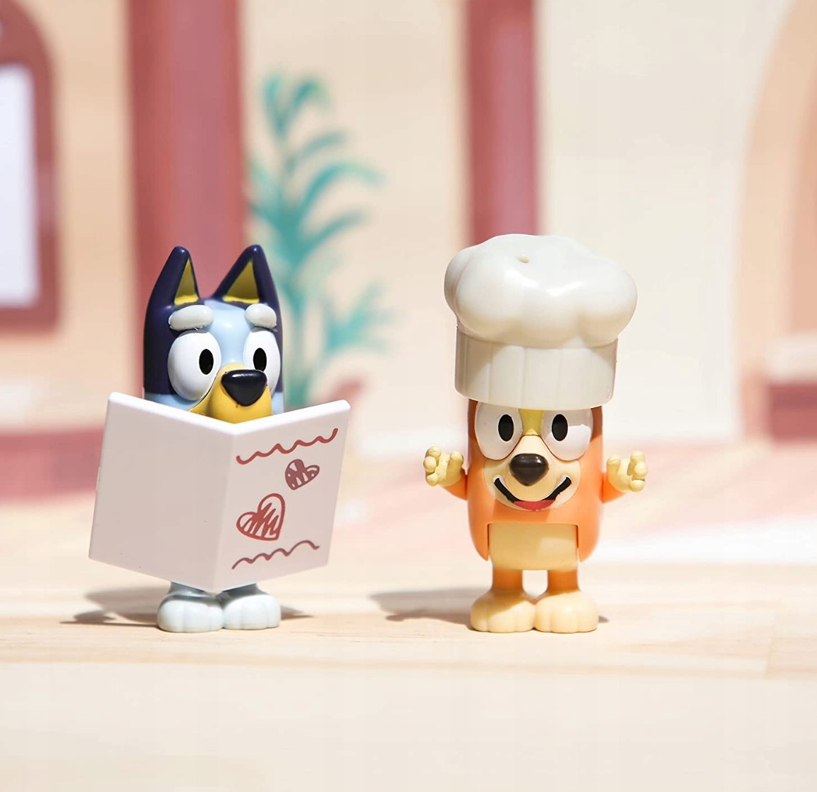 Set 2 figurine - Bluey - Fancy Restaurant | Moose Toys - 2 | YEO