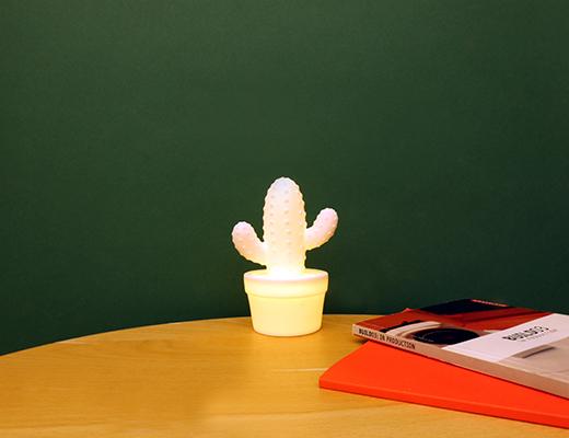 Cactus LED Light | Kikkerland