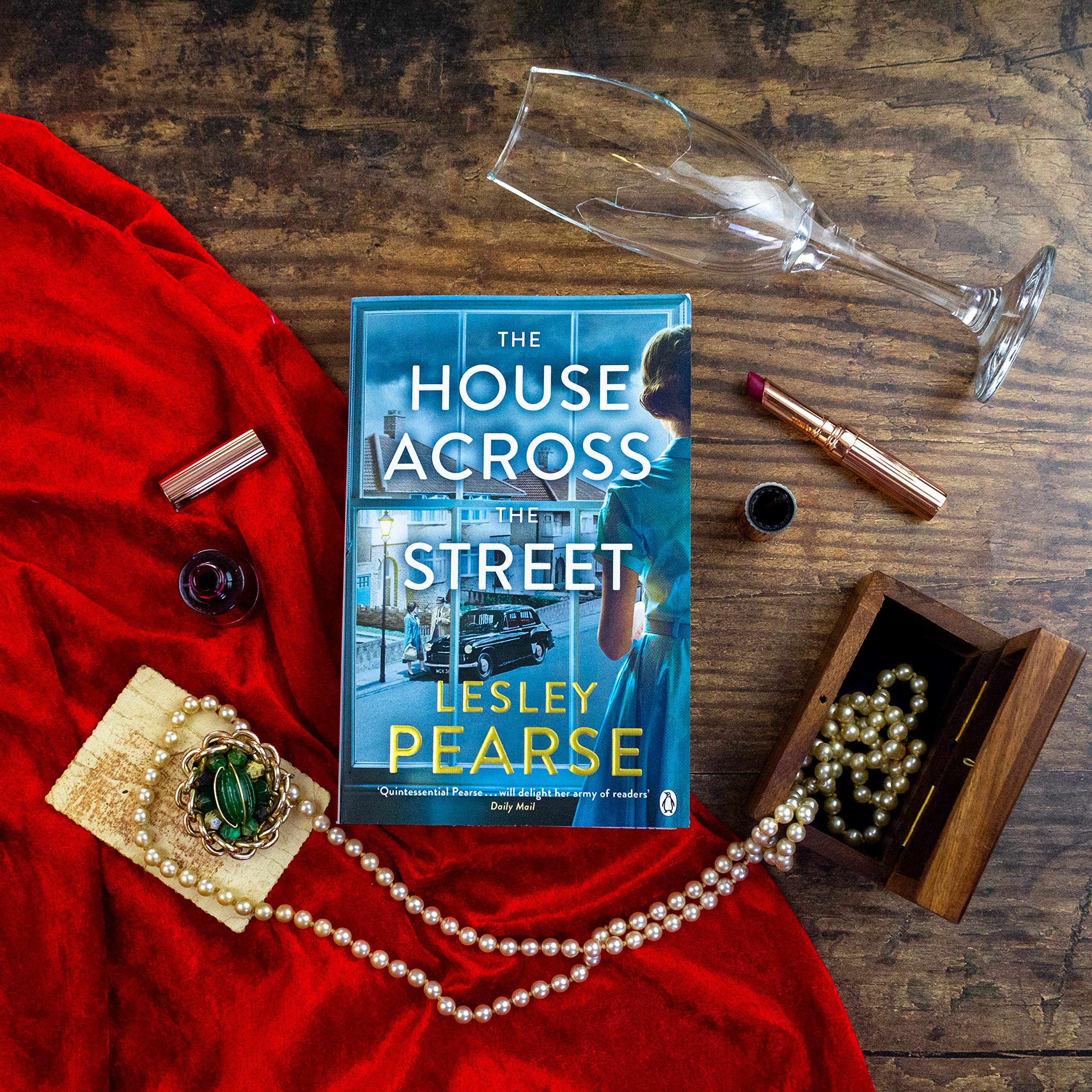 The House Across The Street | Lesley Pearse - 2 | YEO