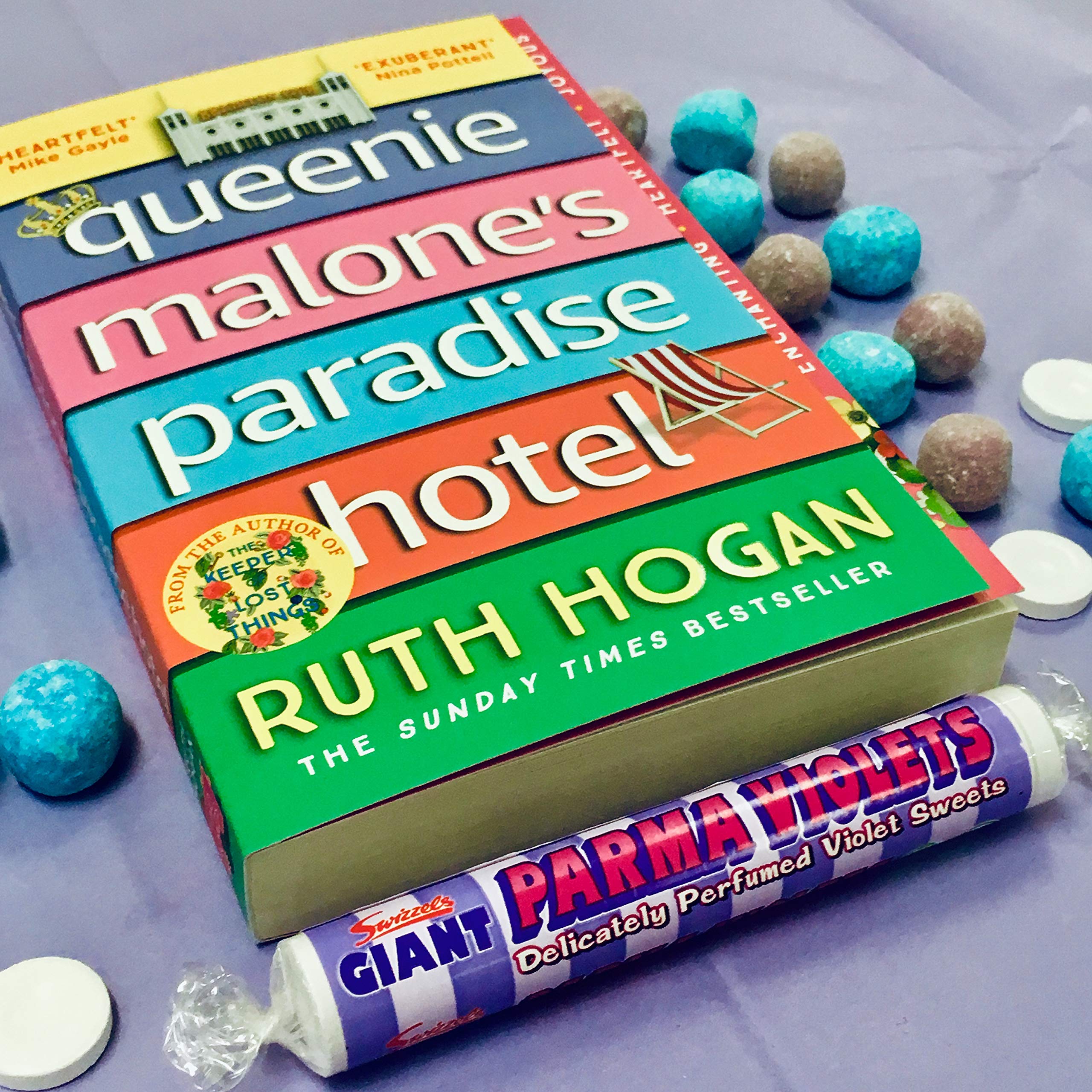 Queenie Malone\'s Paradise Hotel | Ruth Hogan - 1 | YEO