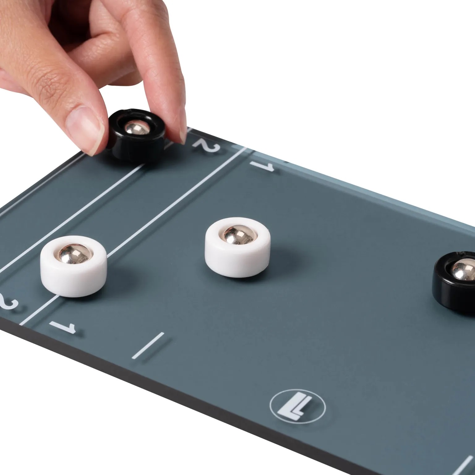 Joc - Shuffleboard | Lund London - 1 | YEO