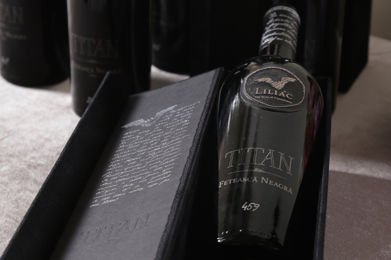 Vin rosu - Titan, Liliac, Feteasca Neagra, Sec, 2015 | Liliac - 1 | YEO