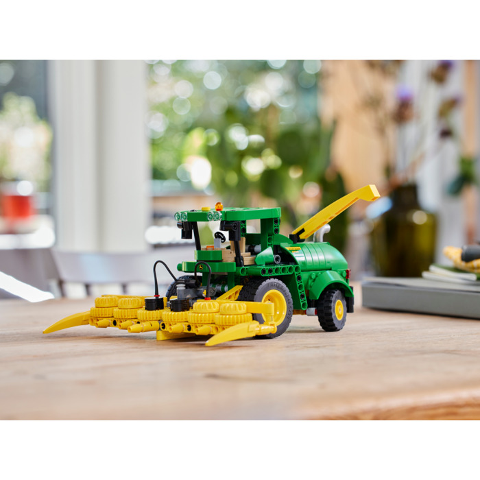 LEGO Technic - John Deere 9700 Forage Harvester (42168) | LEGO - 6 | YEO