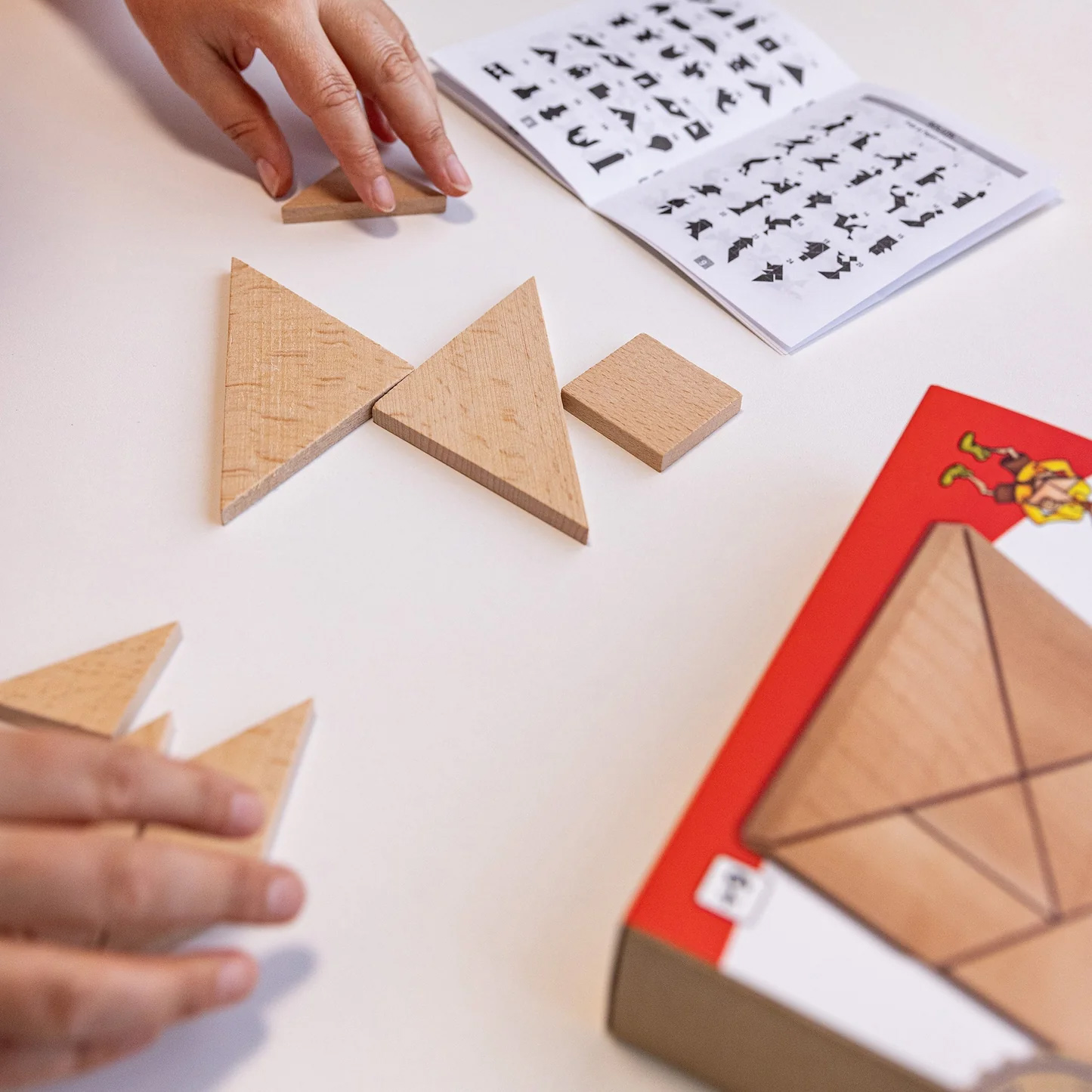 Joc educativ - Tangram cu piese din lemn | Deico Games - 1 | YEO