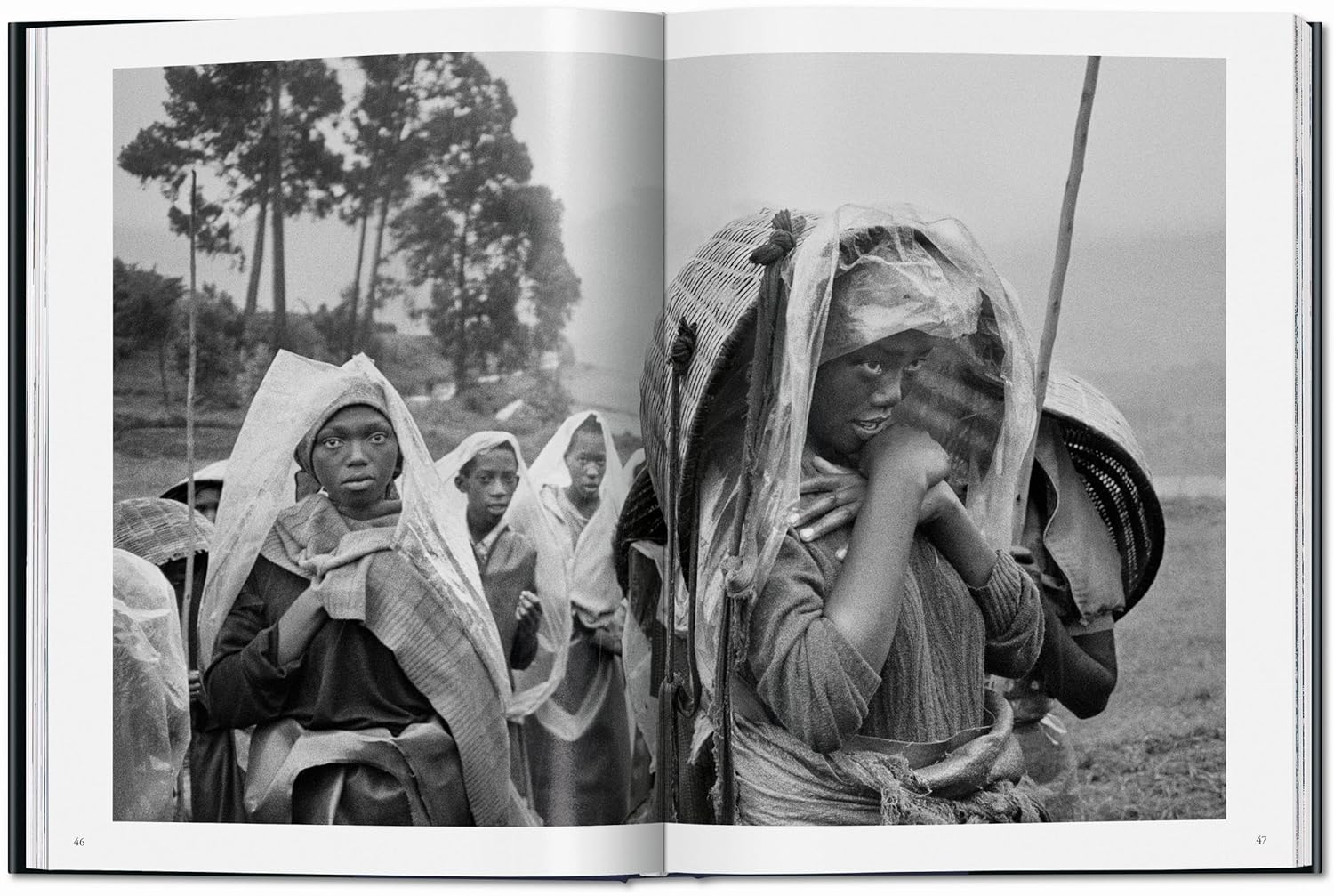 Workers. An Archaeology of the Industrial Age | Sebastiao Salgado, Lelia Wanick Salgado - 2 | YEO