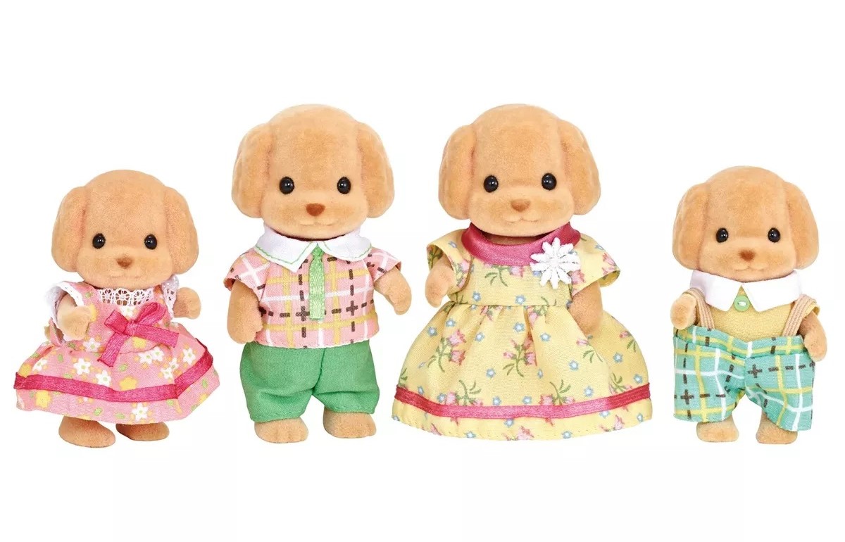 Set 4 figurine - Sylvanian Families - Familia catelusilor Poodle