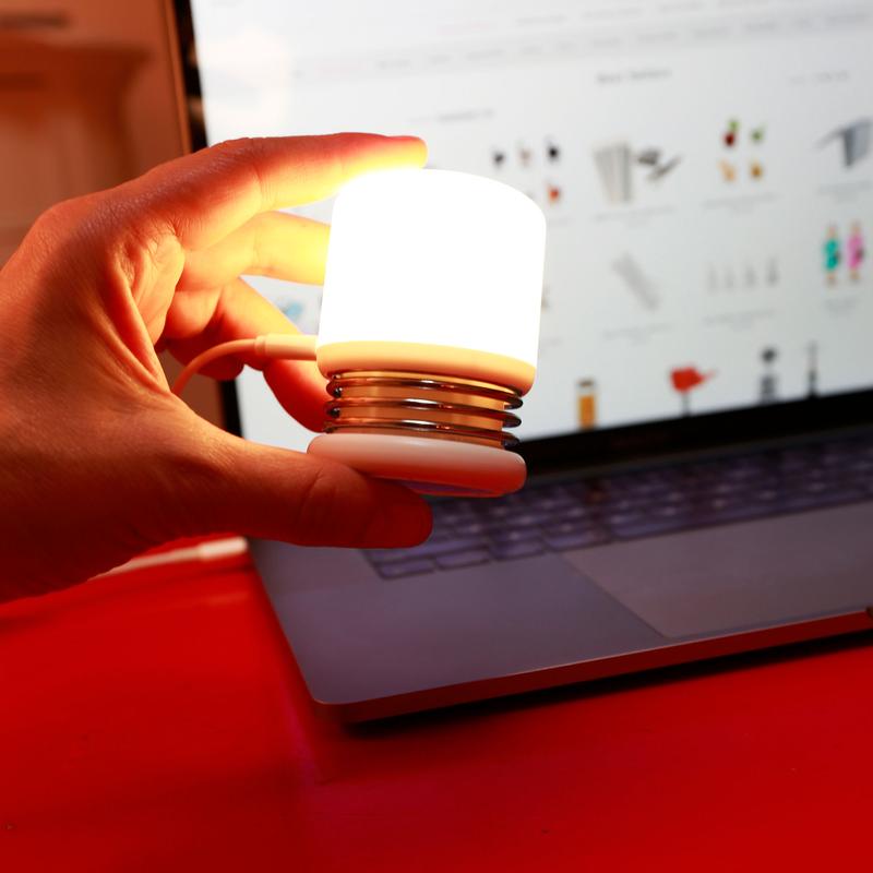 Lampa de veghe cu senzor tactil - Spring light | Kikkerland