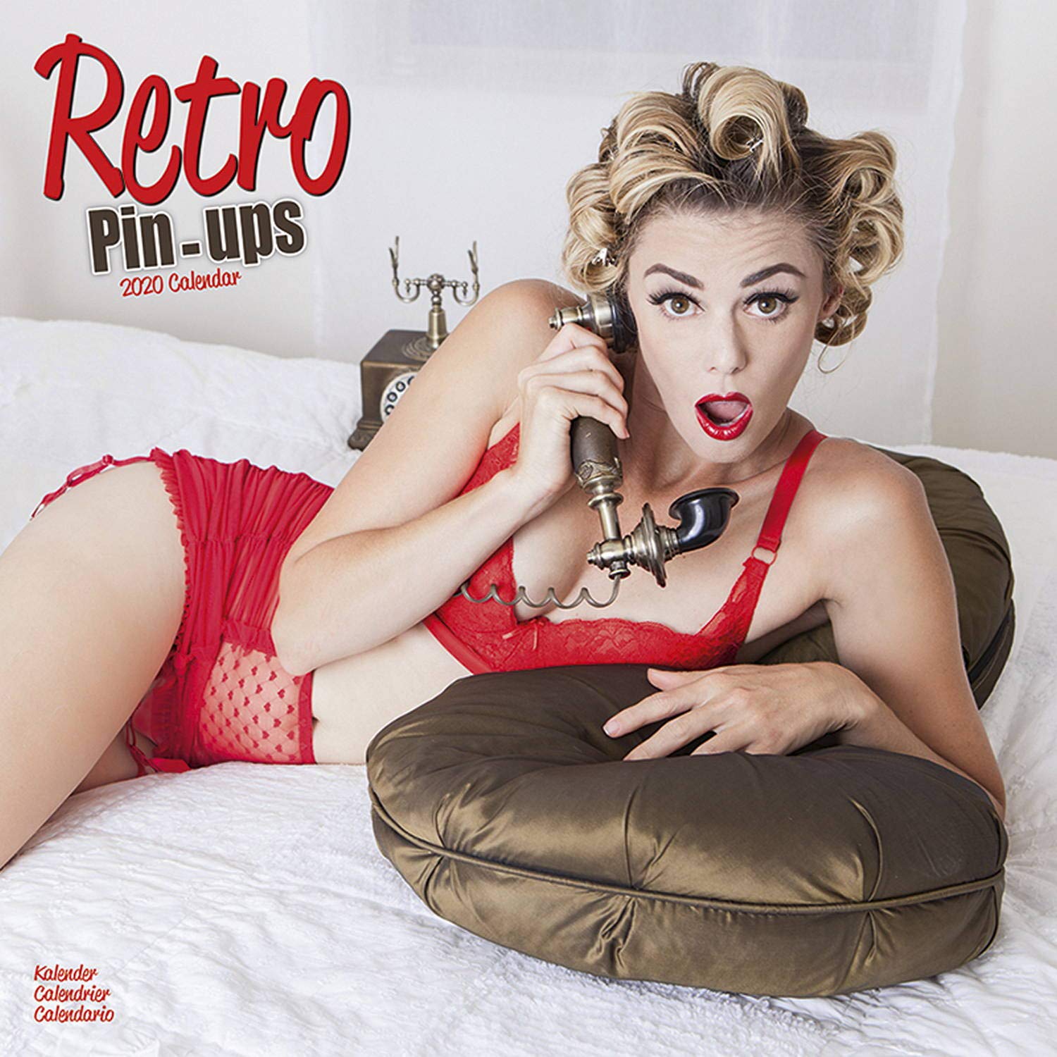 Calendar de perete 2020 - Retro Pin-ups | Avonside Publishing