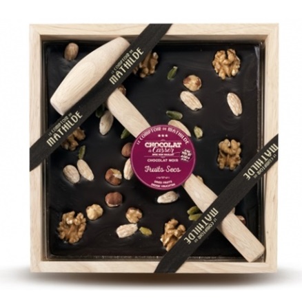 Ciocolata in cutie de lemn Comptoir de Mathilde neagra cu fructe uscate | Comptoir de Mathilde