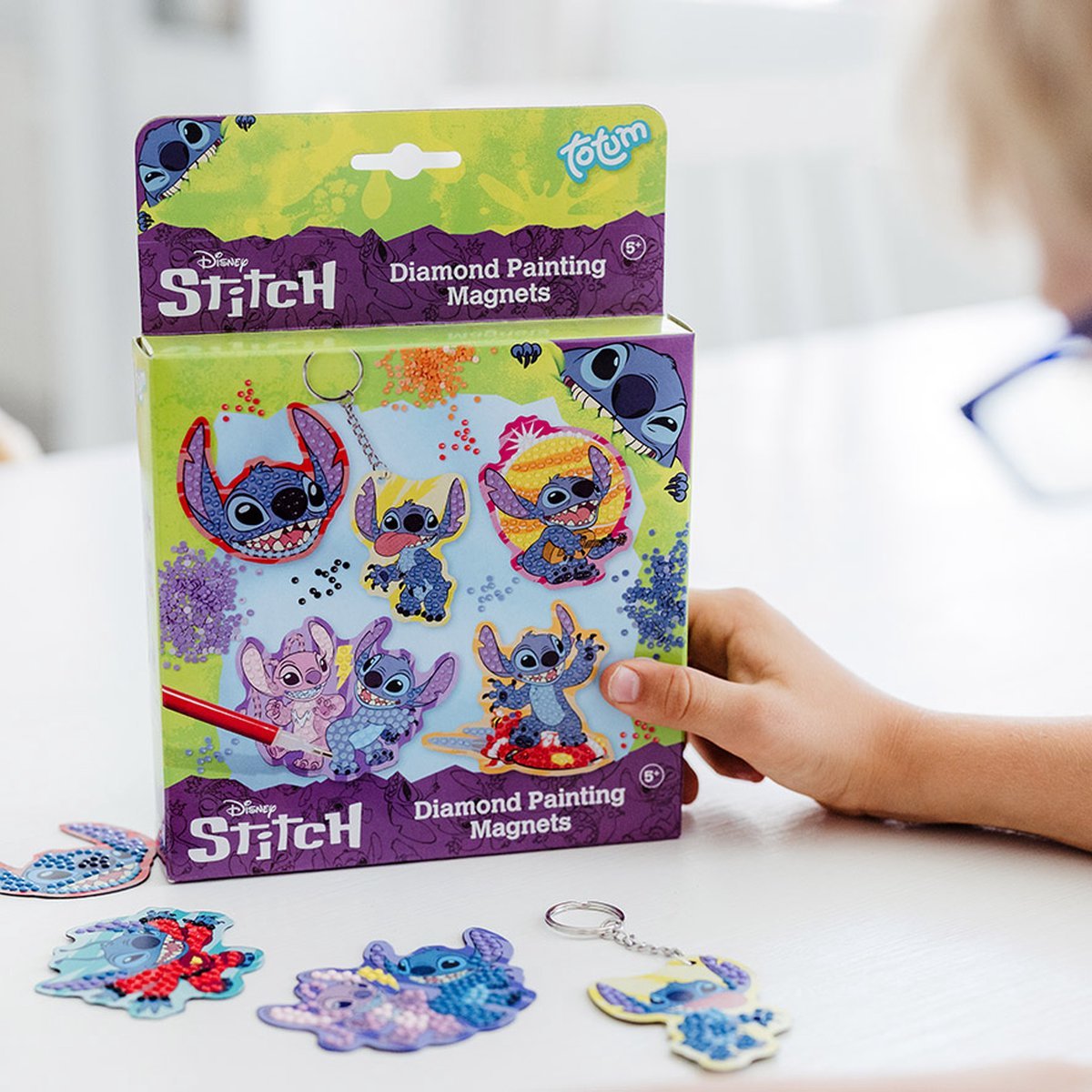 Set creativ - Lilo si Stitch - Creeaza magneti | Totum