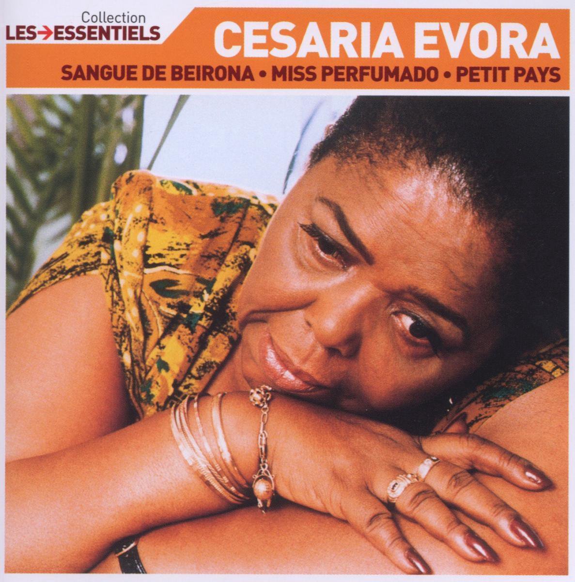 Les Essentiels | Cesaria Evora
