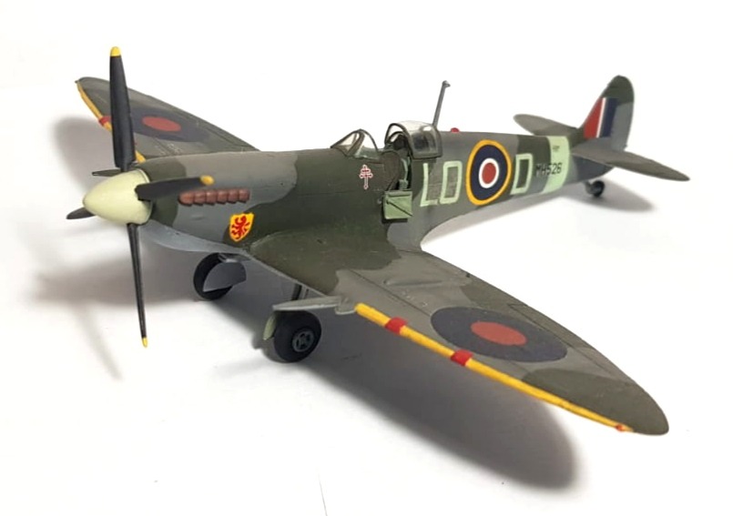 Kit de construit - Avion Spitfire MK.IX | Italeri