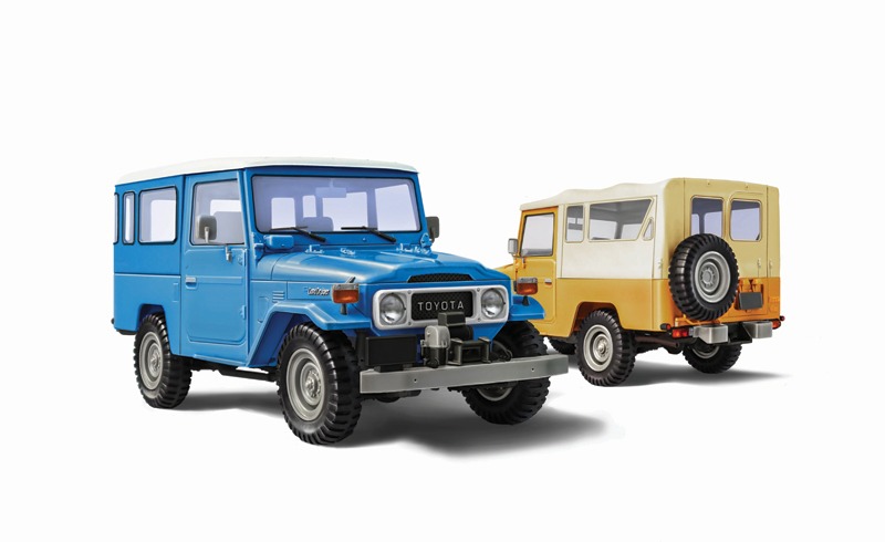 Kit de construit - Toyota BJ44 Land Cruiser (doua modele - Hard Top / Soft Top) | Italeri - 2