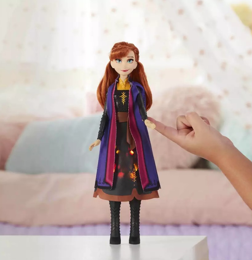 Figurina Anna in rochita de toamna - Regatul de gheata II | Disney - 1 | YEO