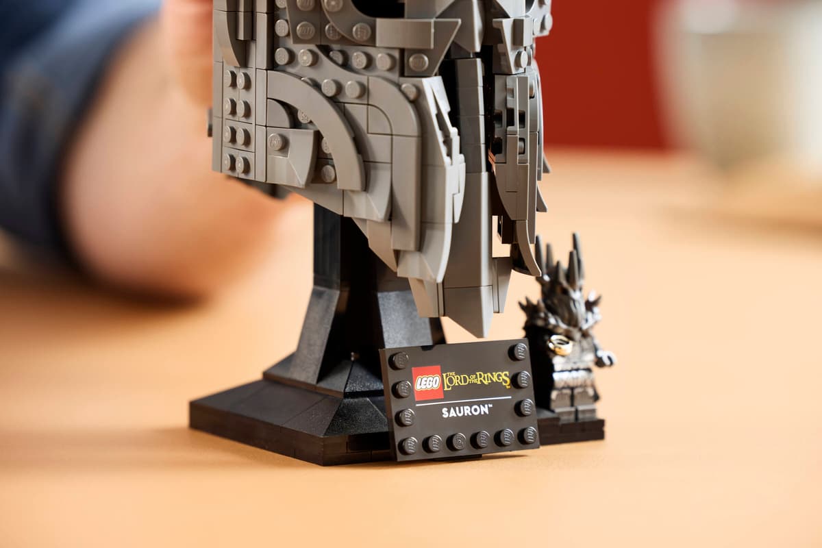 LEGO Icons - The Lord of the Rings: Sauron's Helmet (11373) | LEGO - imagine 8