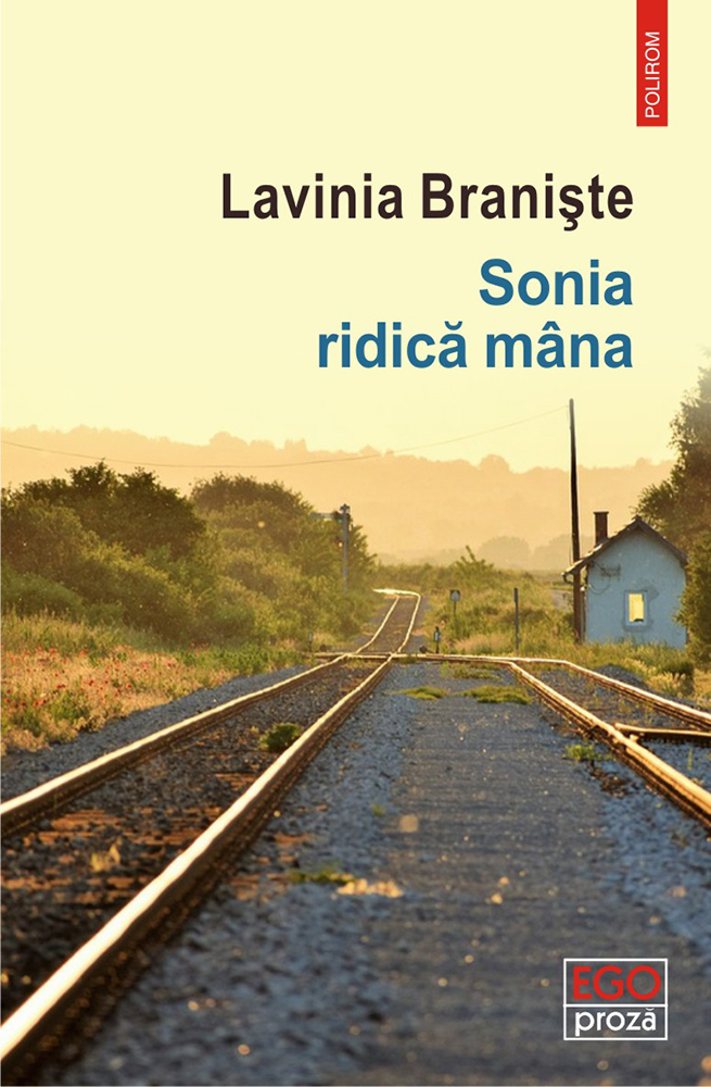 Sonia ridica mana | Lavinia Braniste Braniste 2022