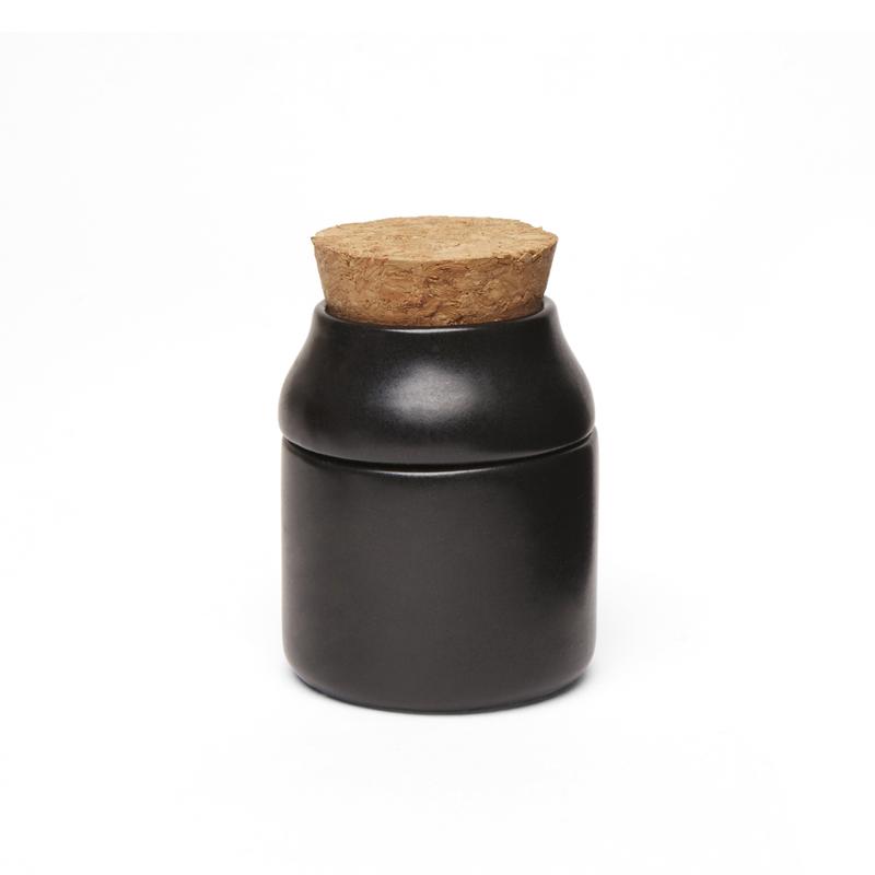 Ustensila mica pentru macinat - Ceramic Grinder and Jar Small Black | Kikkerland - 1 | YEO