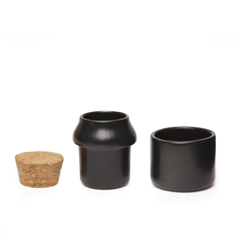 Ustensila mica pentru macinat - Ceramic Grinder and Jar Small Black | Kikkerland - 2 | YEO