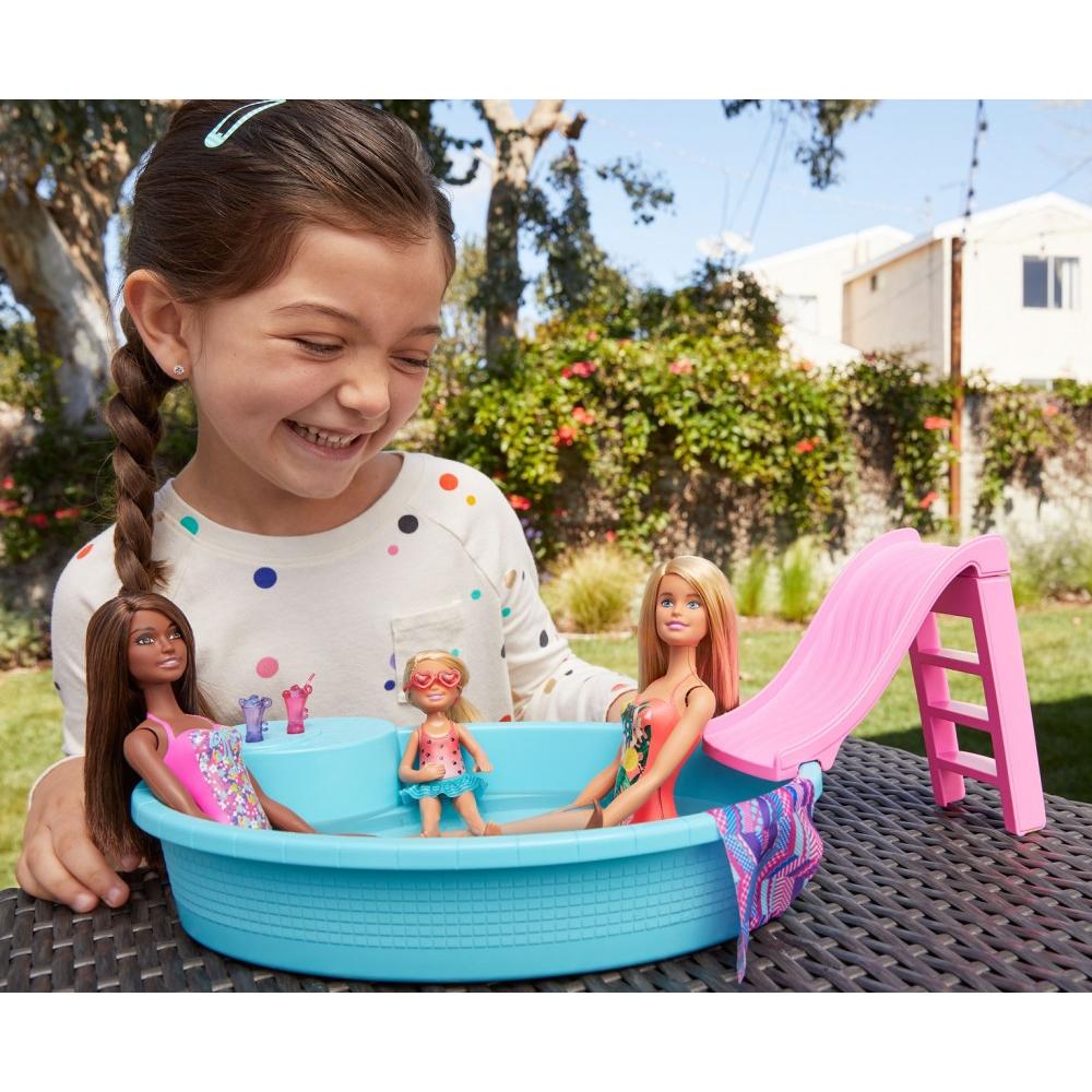 Set jucarii - Papusa Barbie cu piscina si accesorii | Mattel - 1 | YEO