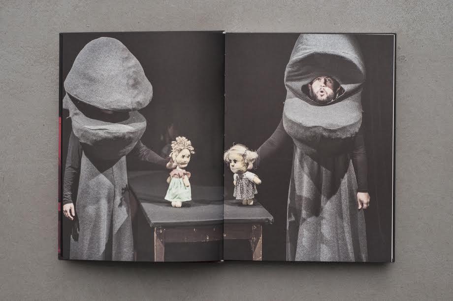 Despre papusi si oameni / Of Puppets and Humans | Ciprian Muresan Asociatia Pepluspatru poza bestsellers.ro